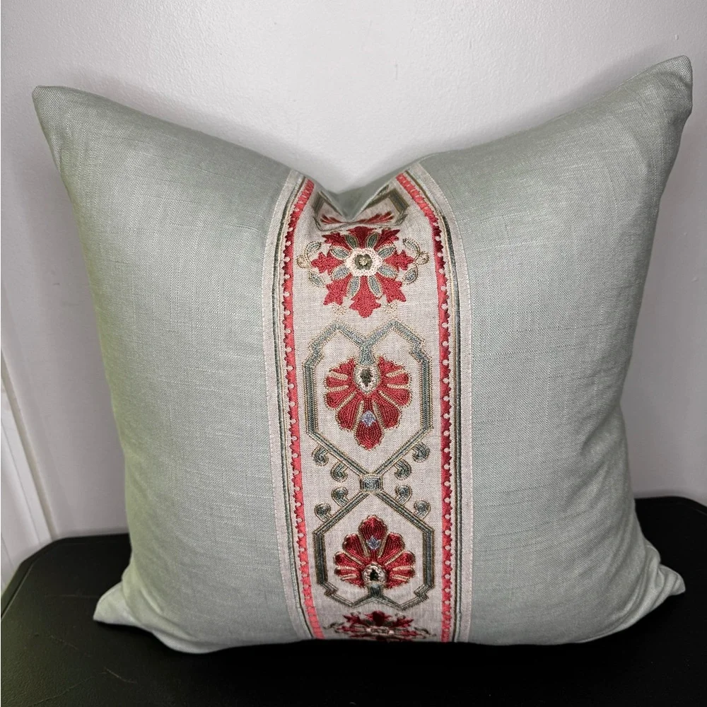 2 Embroidered Decorative Pillow - Picture 7 of 9
